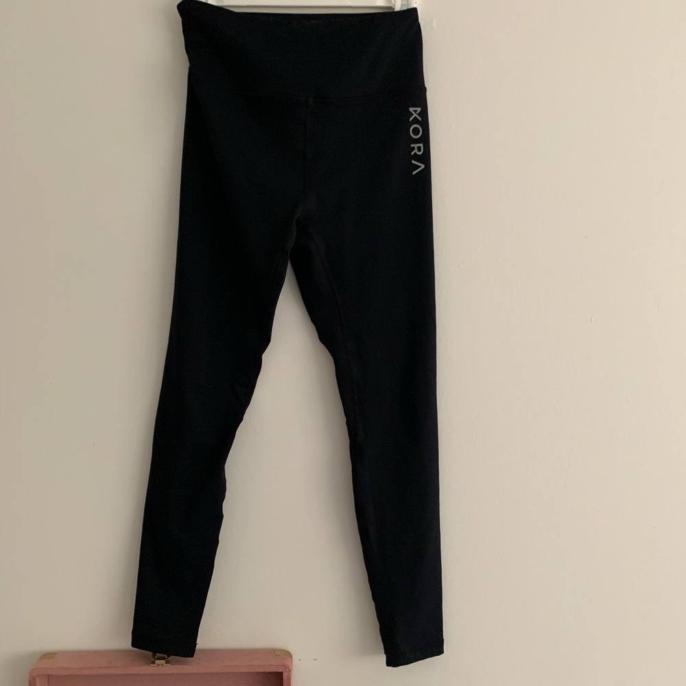 KORA leggings